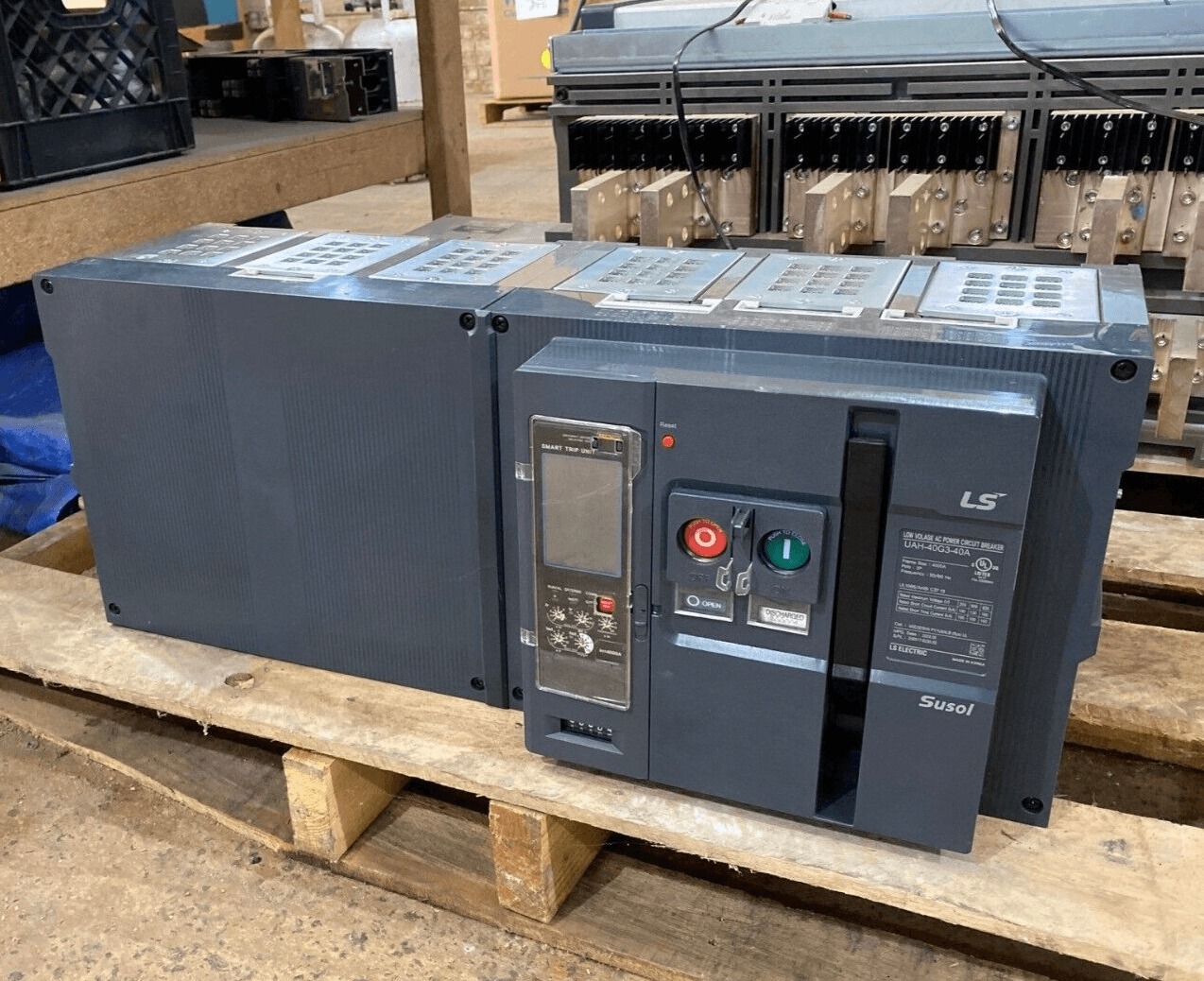 4000 Amps, Leroy Somer Electric #UAH-40G3-40A, Power Circuit Breaker, 3-Pole, 635 Volts