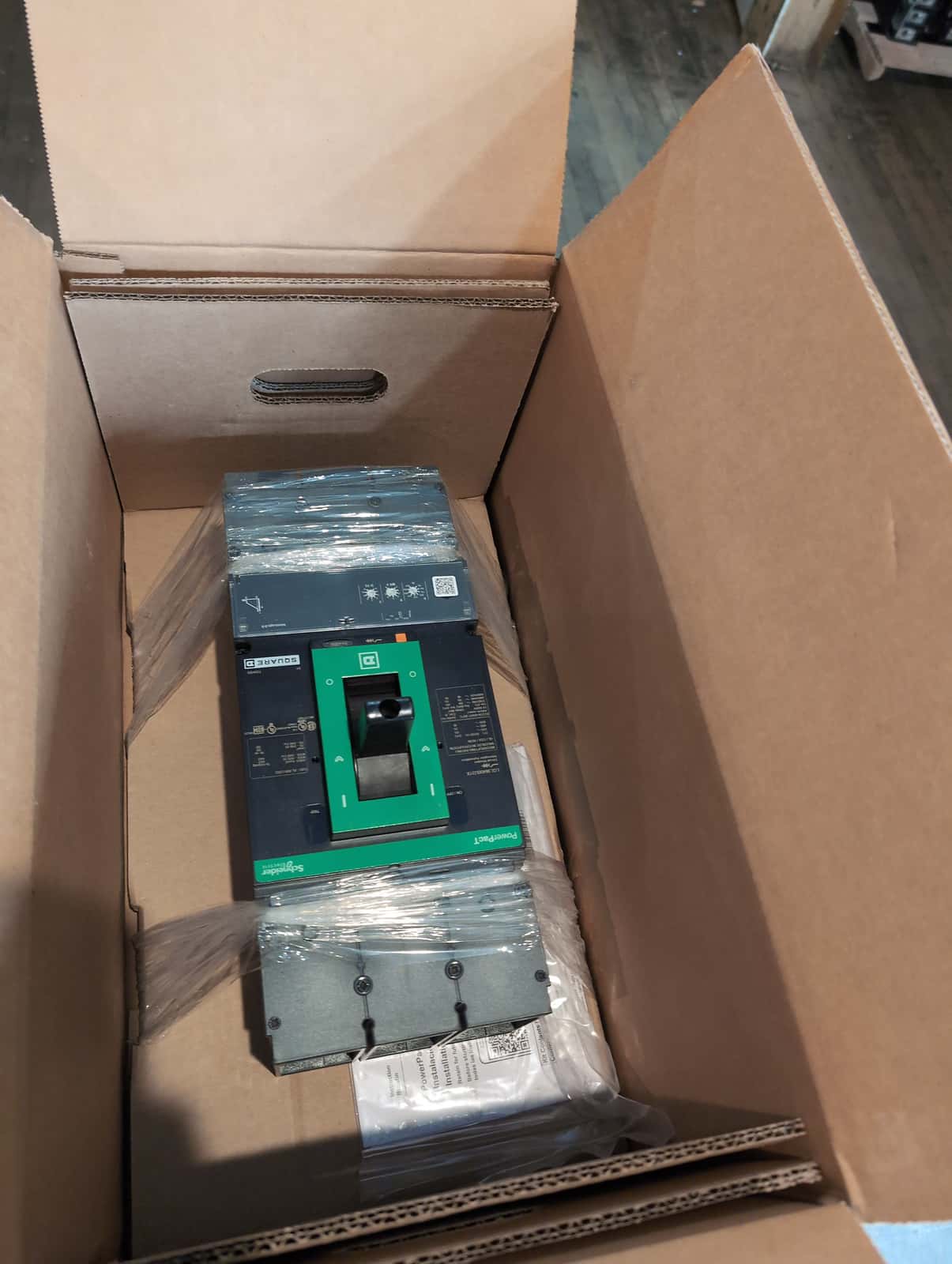 400 Amps, Square D #LGL36400U31X, PowerPact Circuit Breaker, 3-Pole, 600 Volts, Micrologic 3.3, 65kA, NEW