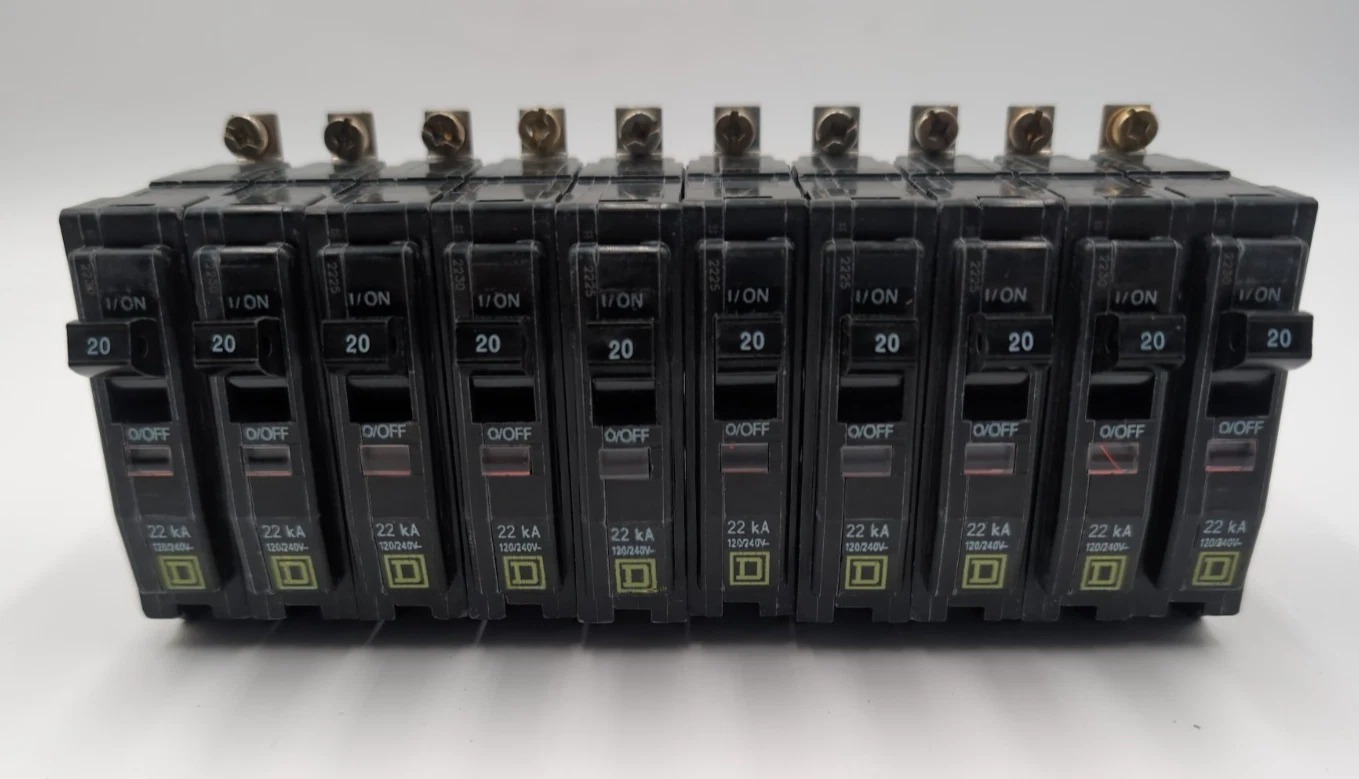 20 Amps, Square D #QOB120VH, Circuit Breaker, 1-Pole, 240/120 Volts, 22kA, Bolt-On, NEW, LOT of 10