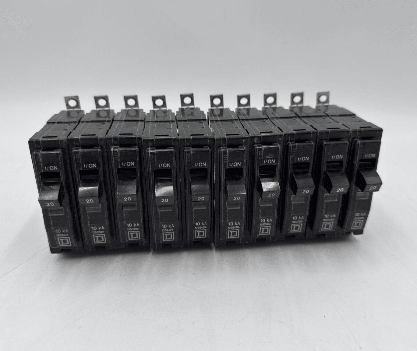 20 Amps, Square D #QOB120, Circuit Breaker, 1-Pole, 240/120 Volts, 10kA, Bolt-On, LOT of 10