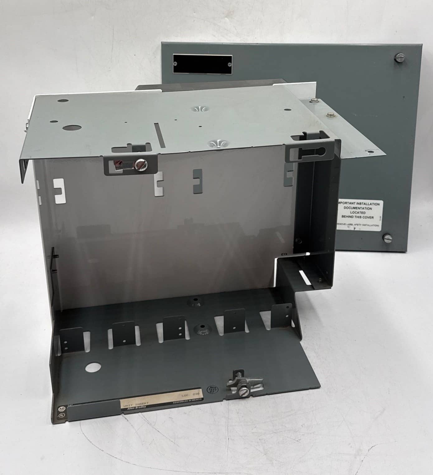 Allen-Bradley #2100, 12" cajón vacío para CCM