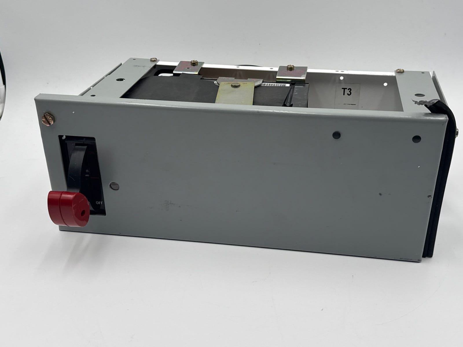General Electric #8000, 6", 30 Amp, Feeder MCC Bucket Breaker SELA36AT0030, NEW