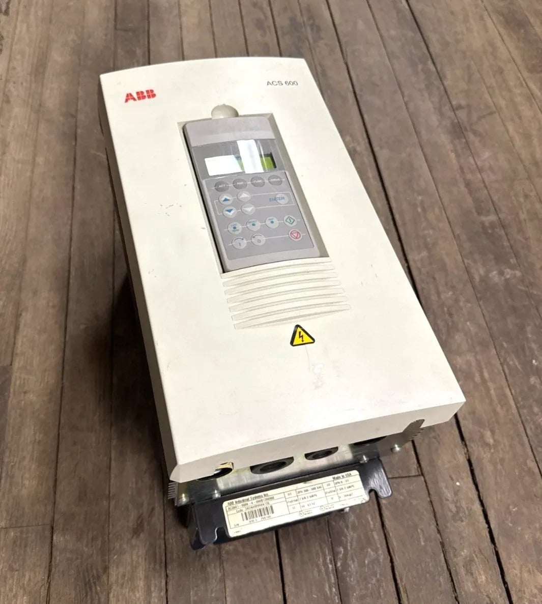 5 HP ABB #A cs601-0006-4-000b1, Variable Freq Drive, 380-500 Volts, 3PH, 48-63 Hz.