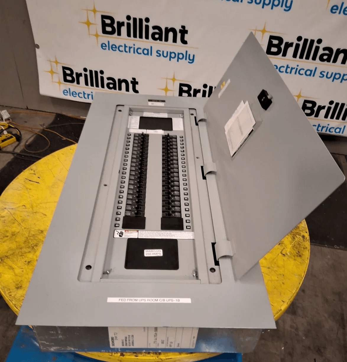250 Amp. Siemens P1C42ML250ABF, Panelboard, 208Y/120 Volts, 3PH, 4W, MLO, 42 Cir, NEMA 1 (7 available)