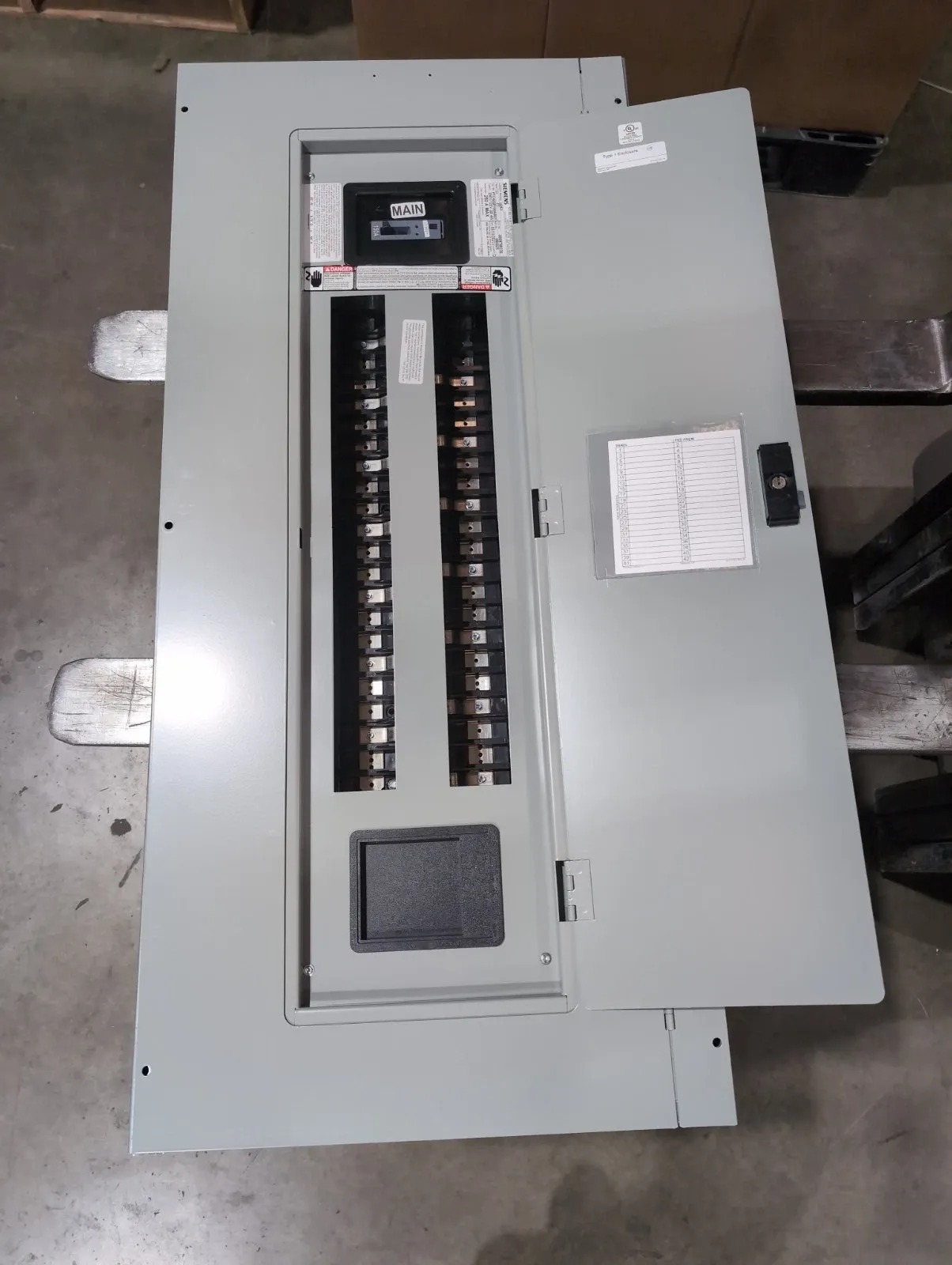 150 Amp. Siemens P1C42QR150ABST, Panelboard, 208/120 Volts, 3PH, 4W, MCB, 42 Cir, NEW