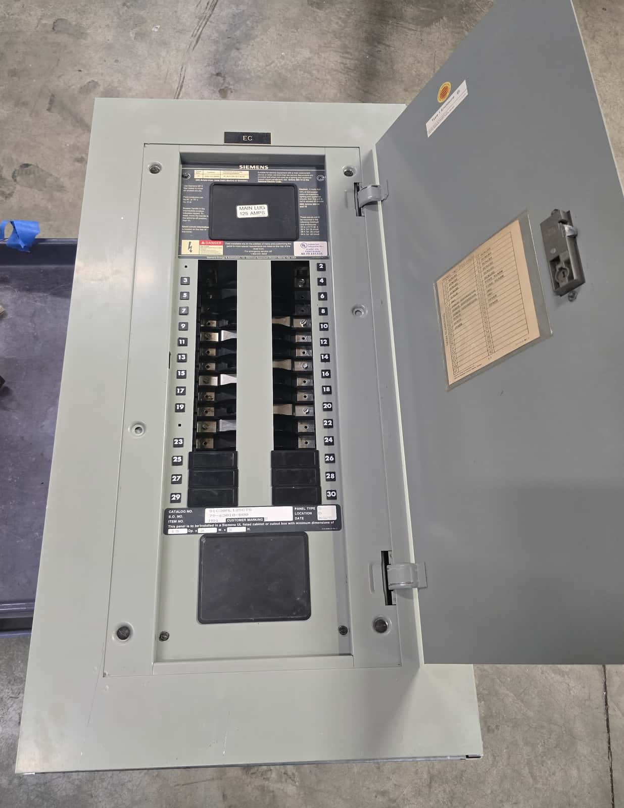 125 Amp. Siemens S1C30ML125CTS, Panelboard, 208/120 Volts, 3PH, 4W, MLO, 30 Cir, NEMA 1