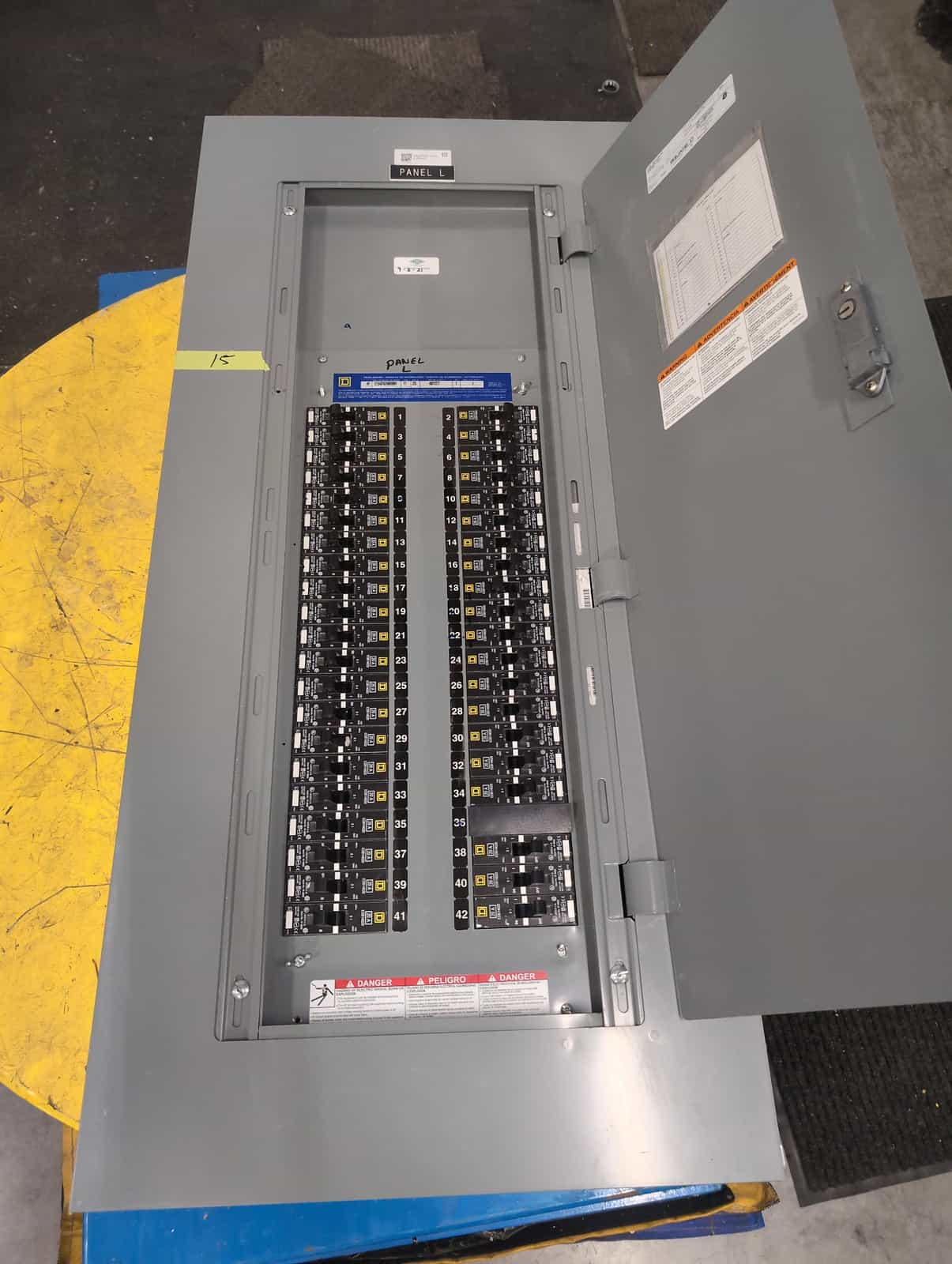 225 Amp. Square D NC44S, Panelboard, 480/277 Volts, 3PH, 4W, MLO, 42 Cir, NEMA 1