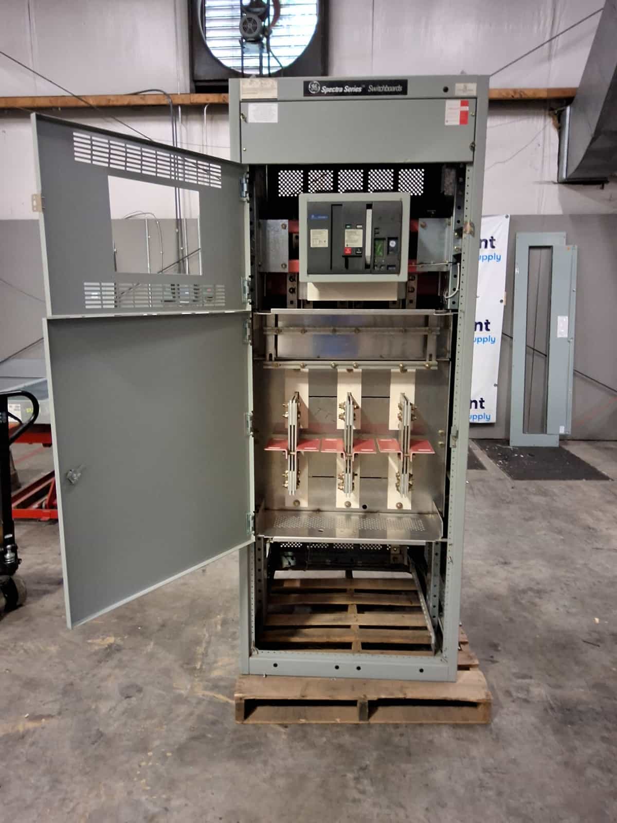 1600 Amps, General Electric Spectra, Switchboard, 480Y/277 Volts, 3PH, 4W, NEMA 1