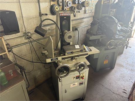 Rectificadora de superficies Harig de 6" x 12" #612, recorrido X de 13", Y de 6.75", Z de 12", 3450 RPM, 1 HP, mandril magnético O.S. Walker