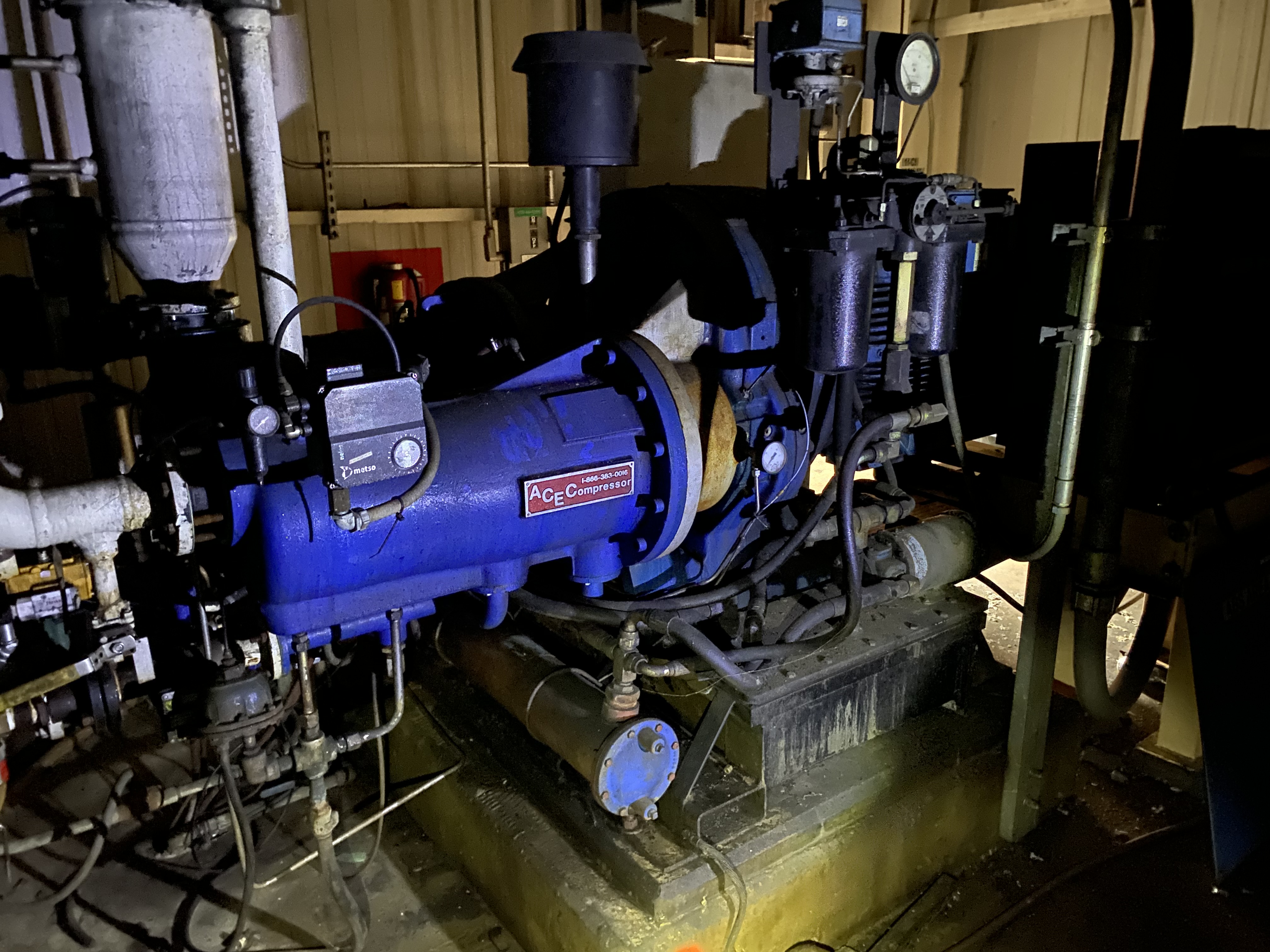 Compresor centrífugo de aire Ingersoll-Rand #1CV8M2, 726 cfm, 125 psig, 3575 RPM, 300 HP Siemens, 4160