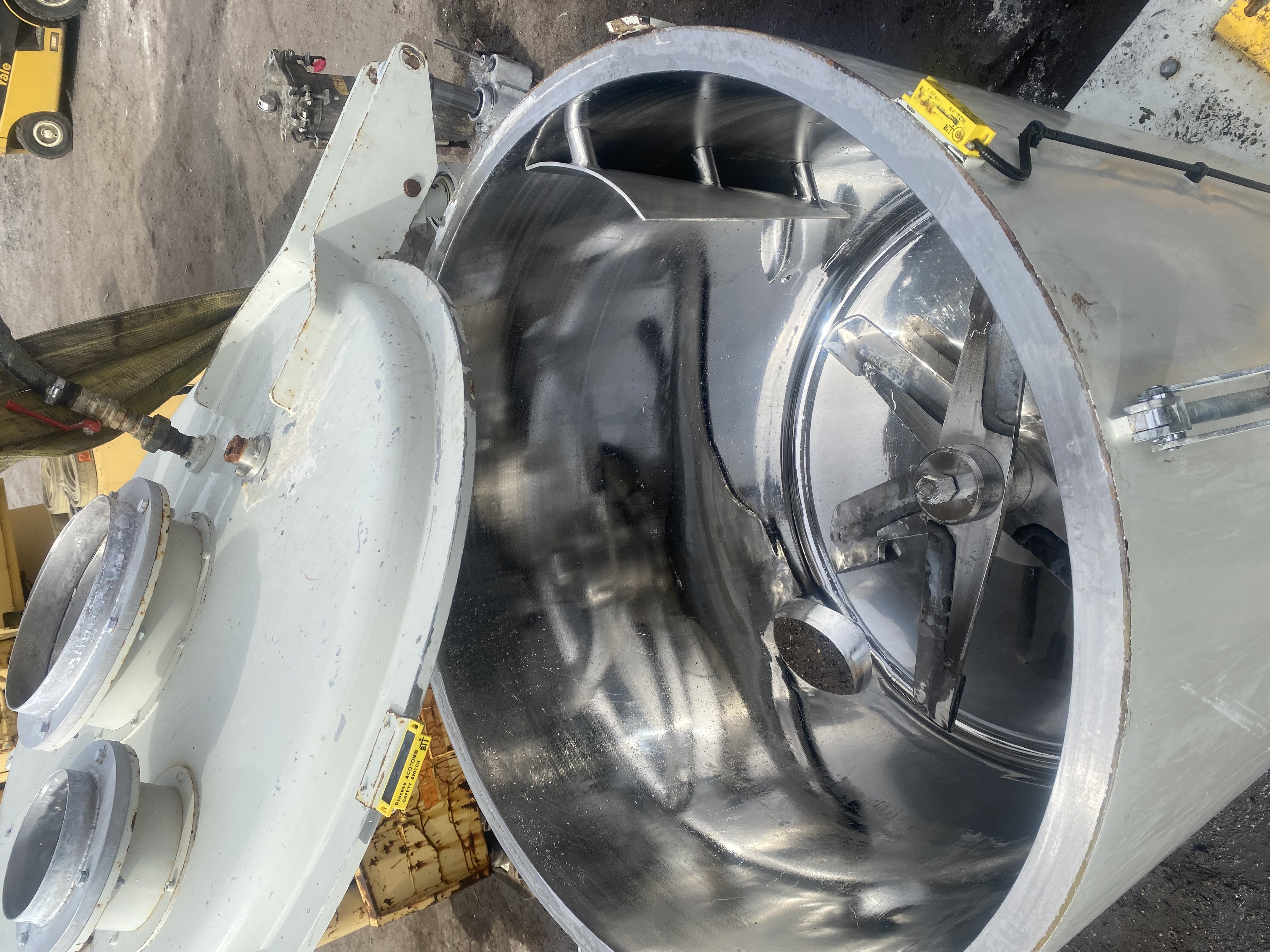 Caccia #CP1200L, Stainless Steel Turbo-Mixer, 300 gallon, 48" diameter x 43" deep, electropolished, missing