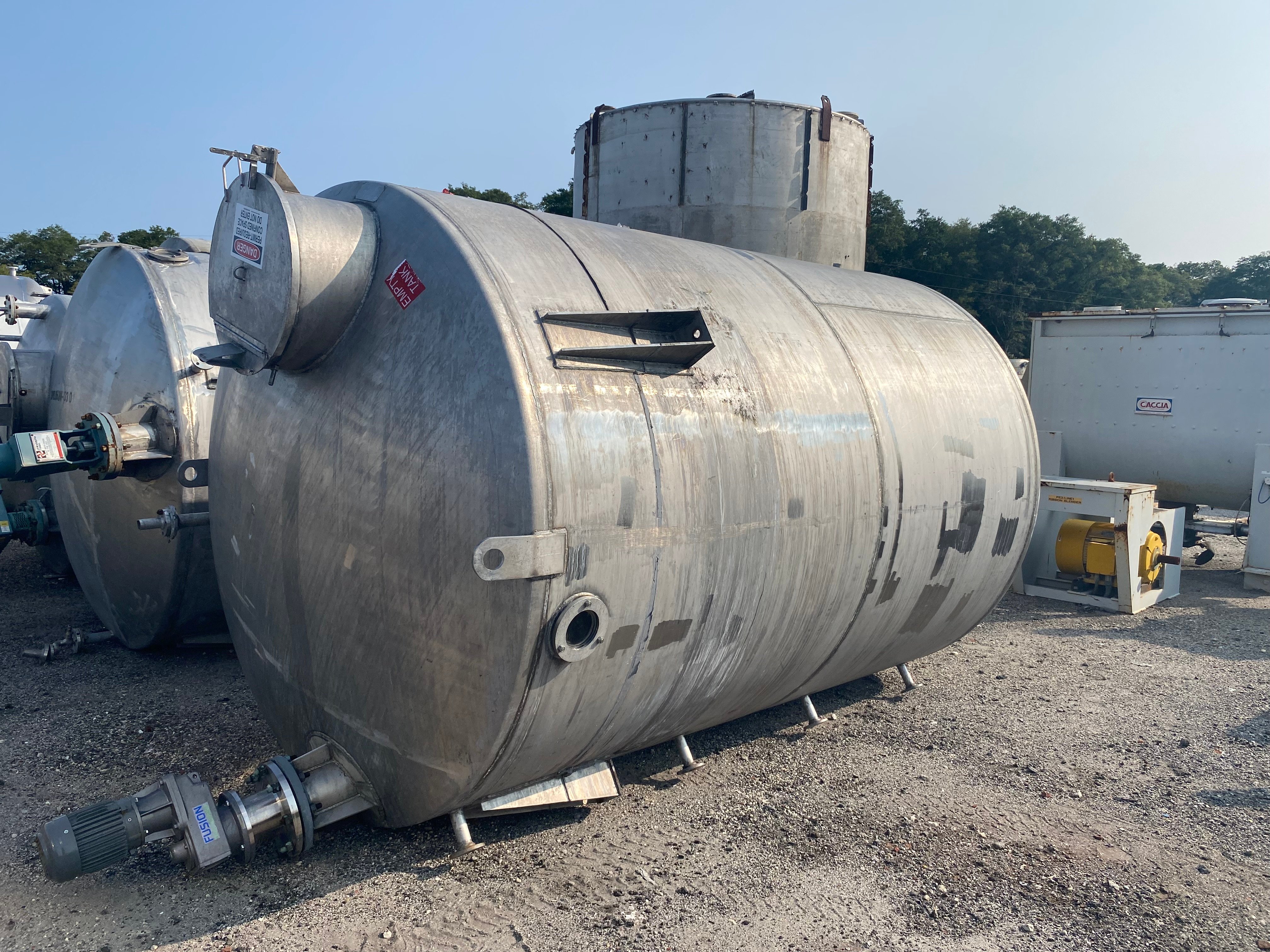 4000 gallon Lee Metal Products #4521DBCTT, 304 Stainless Steel Vertical Mix Tank, 96" diameter x 132"
