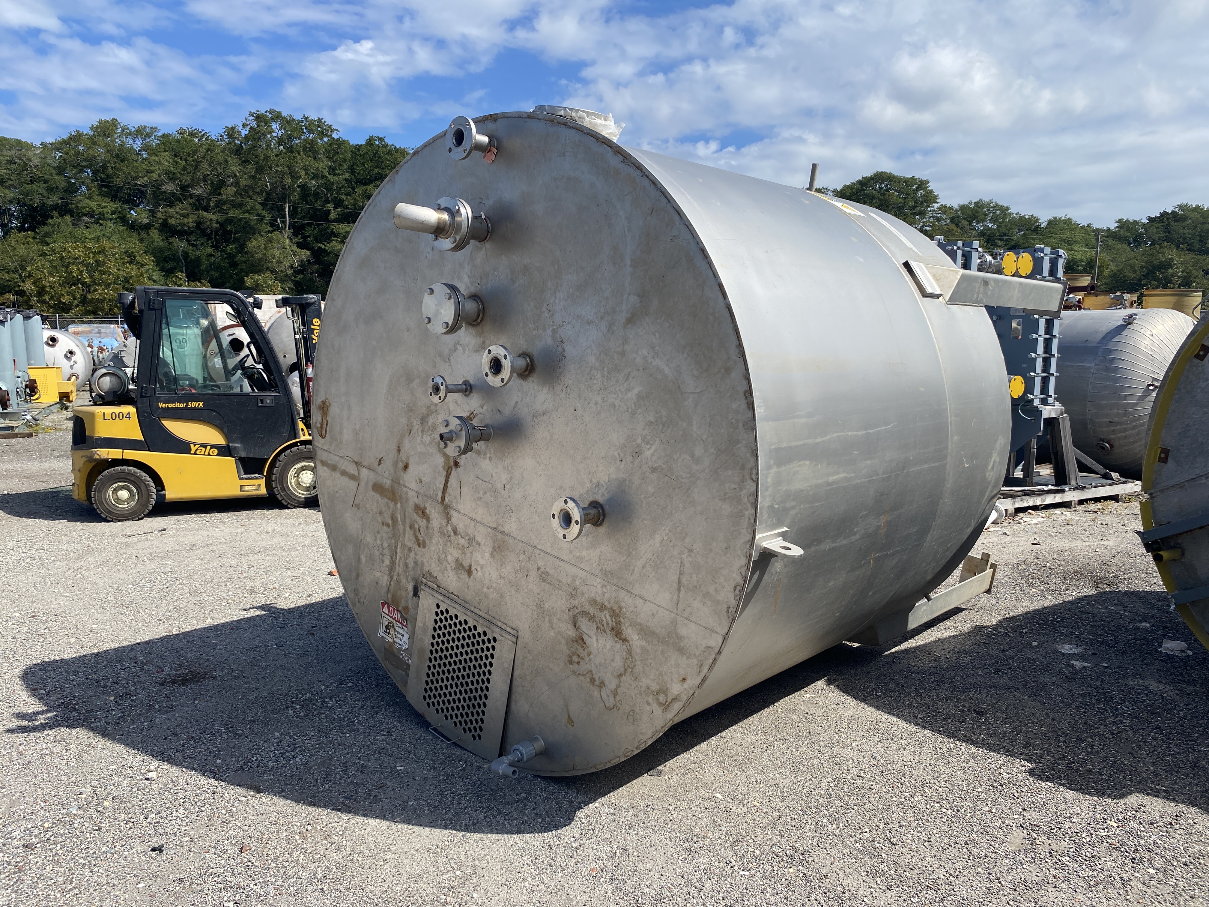 2800 gallon Gaston County, 304L Stainless Steel Vertical Tank, 96" diameter x 91" straight side, flat top