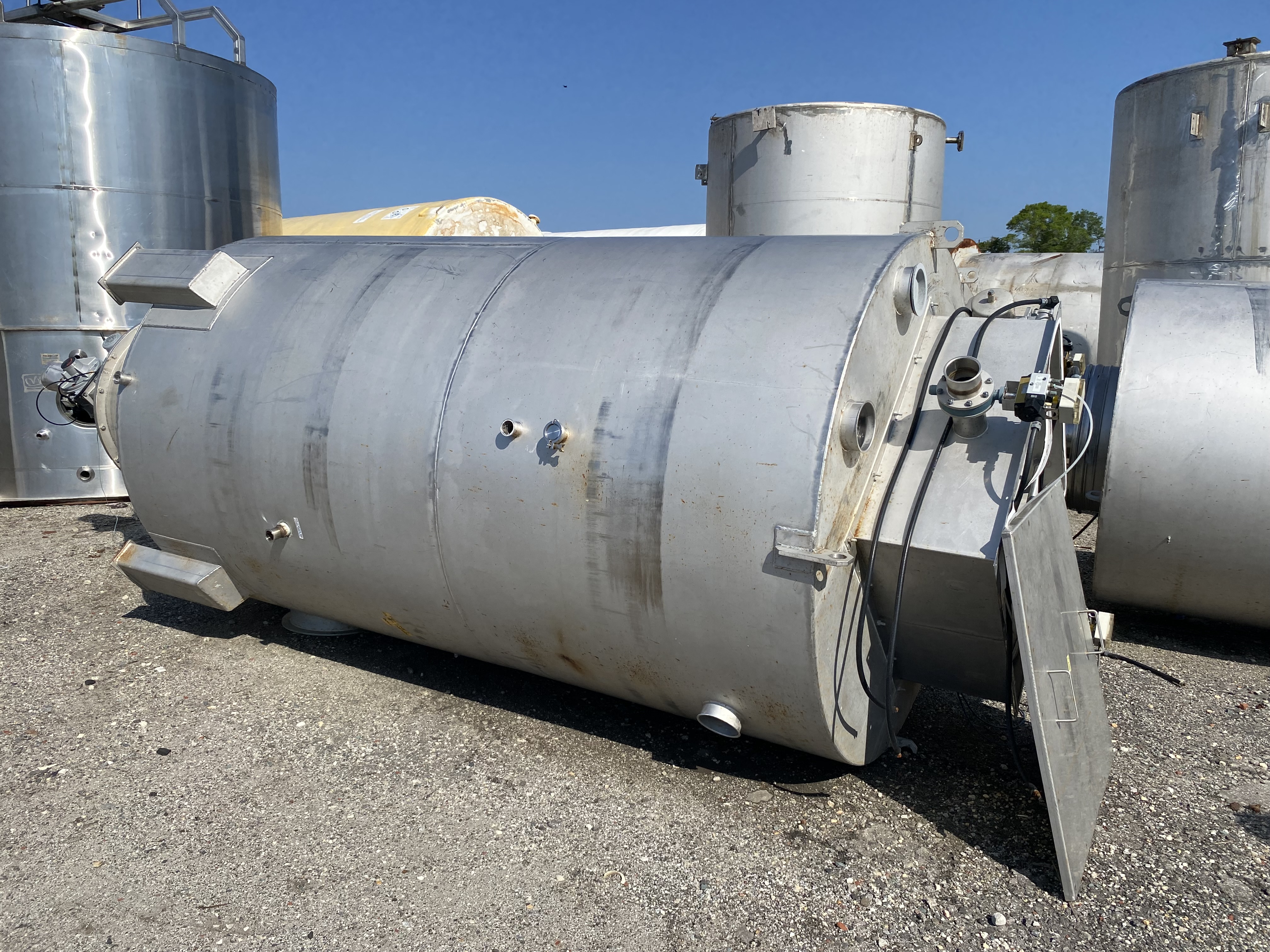 Stainless Steel Pulse Jet Dust Collector, 390 cu.ft., 79" diameter x 138" straight side, (9) pleated filters