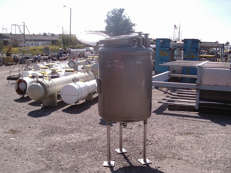 100 gallon Overly, Stainless Steel Vertical Pressure Tank, 29" diameter x 34" straight side, 35/FV psi @