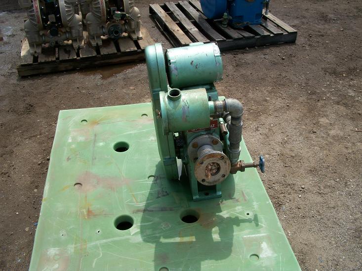30 CFM, Stokes Pennwalt Microvac #146H-13, Vacuum Pump, Carbon Steel, 1.5 HP, 1725 RPM, 208-230/460 V., oil