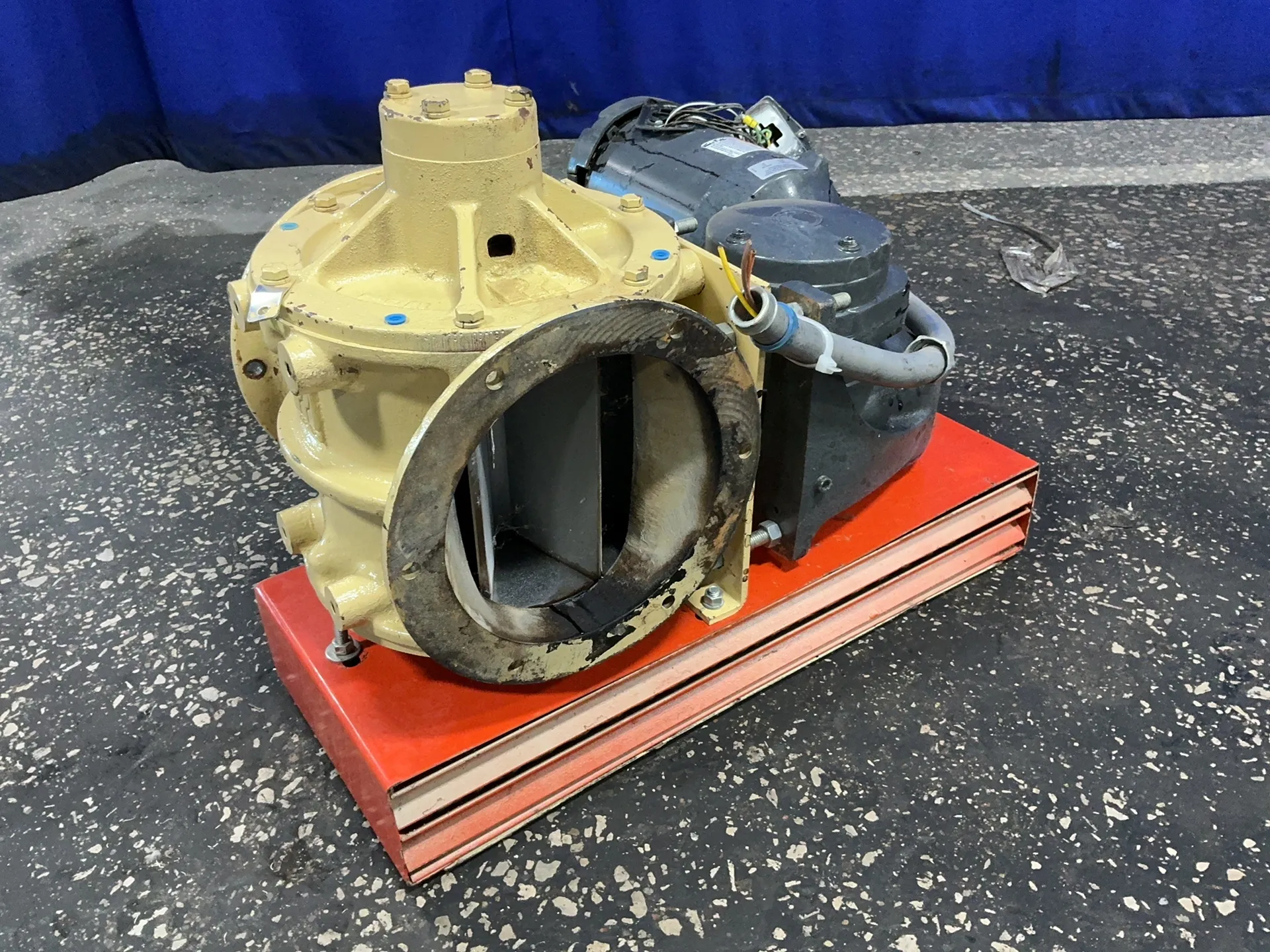 8" Premier Pneumatics, Rotary Airlock Valve, 1 HP, 1755 RPM, 3.4/1.7 A, 230/460 V.