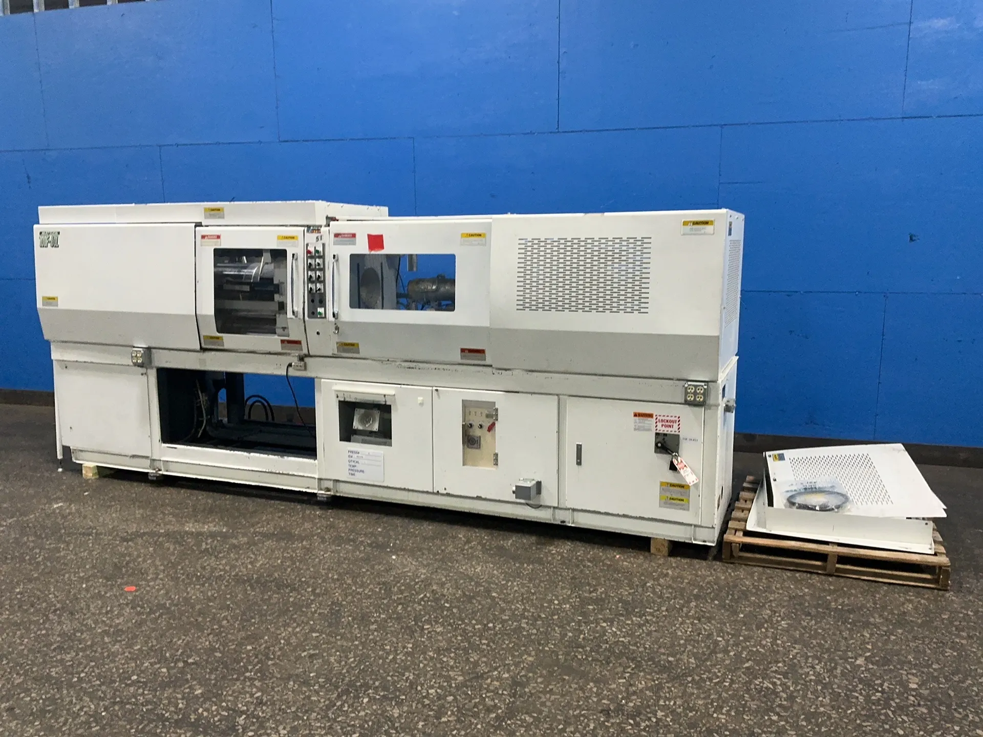 100 Ton, Matsuda Seisakusho #100F-40L, Injection Molder, 25" x 25", 1998