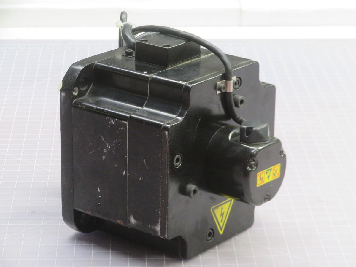 Daihen #P60B13050DBPD1, AC servo motor, 0.5 KW, 200 Volts AC, 3.8 Amp, 3000 RPM, IP67