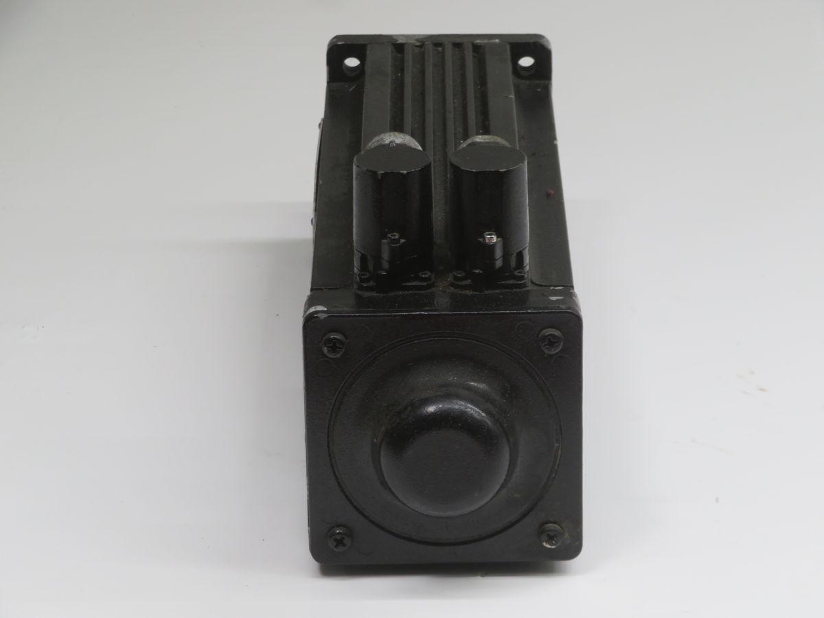 Kollmorgen #MH-225-G-61, brushless servo motor, 3900/4700 RPM, 480 Volts, 2.9 Amp