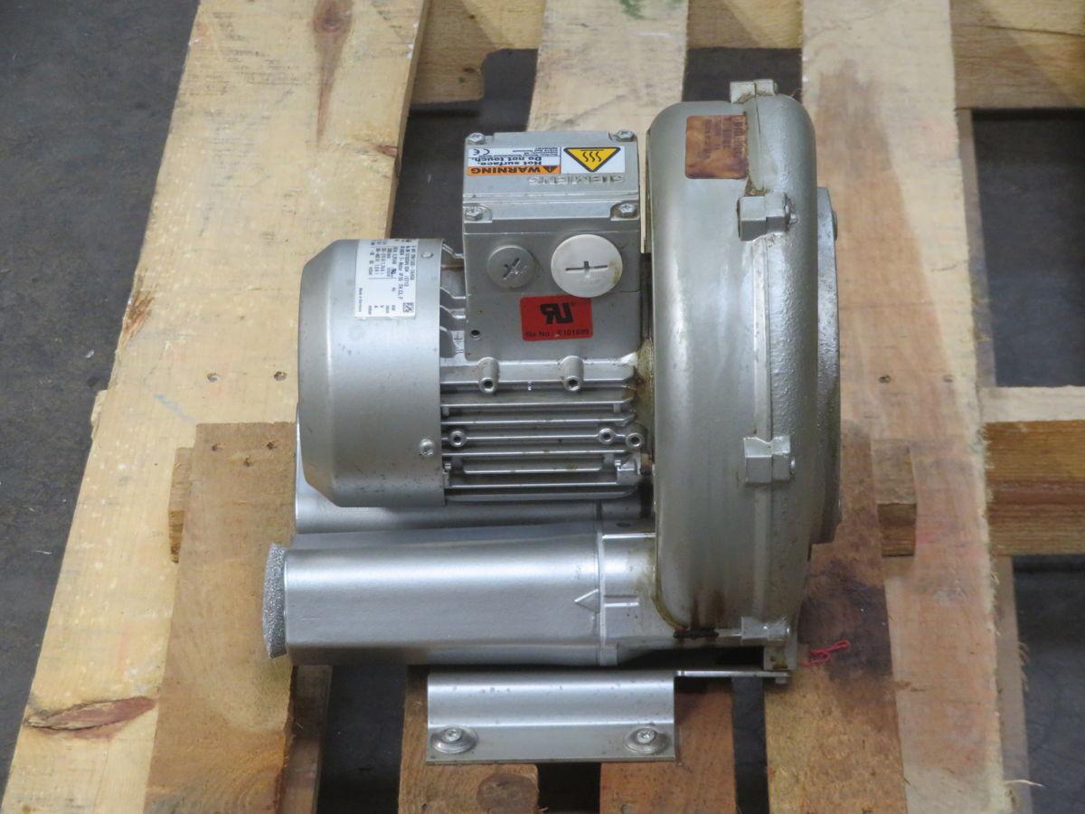 Gardner Denver #G-BH1, bomba de vacío 2BH1330-7AH06, 0.25 KW, 2760 RPM, 200-240/345-415 V.