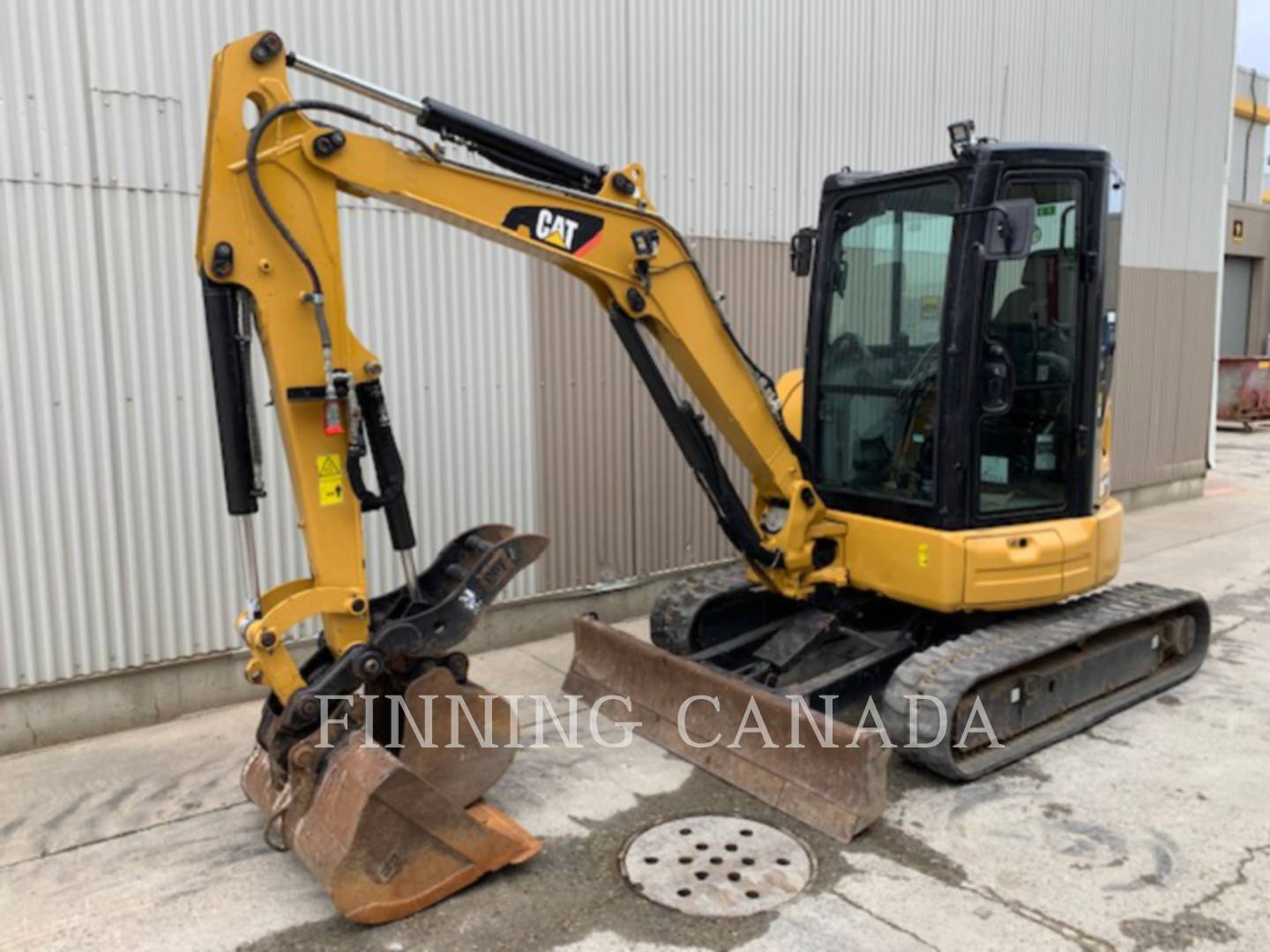 Caterpillar 303.5E2, 3213 hours, S/N: JWY04319, 2018