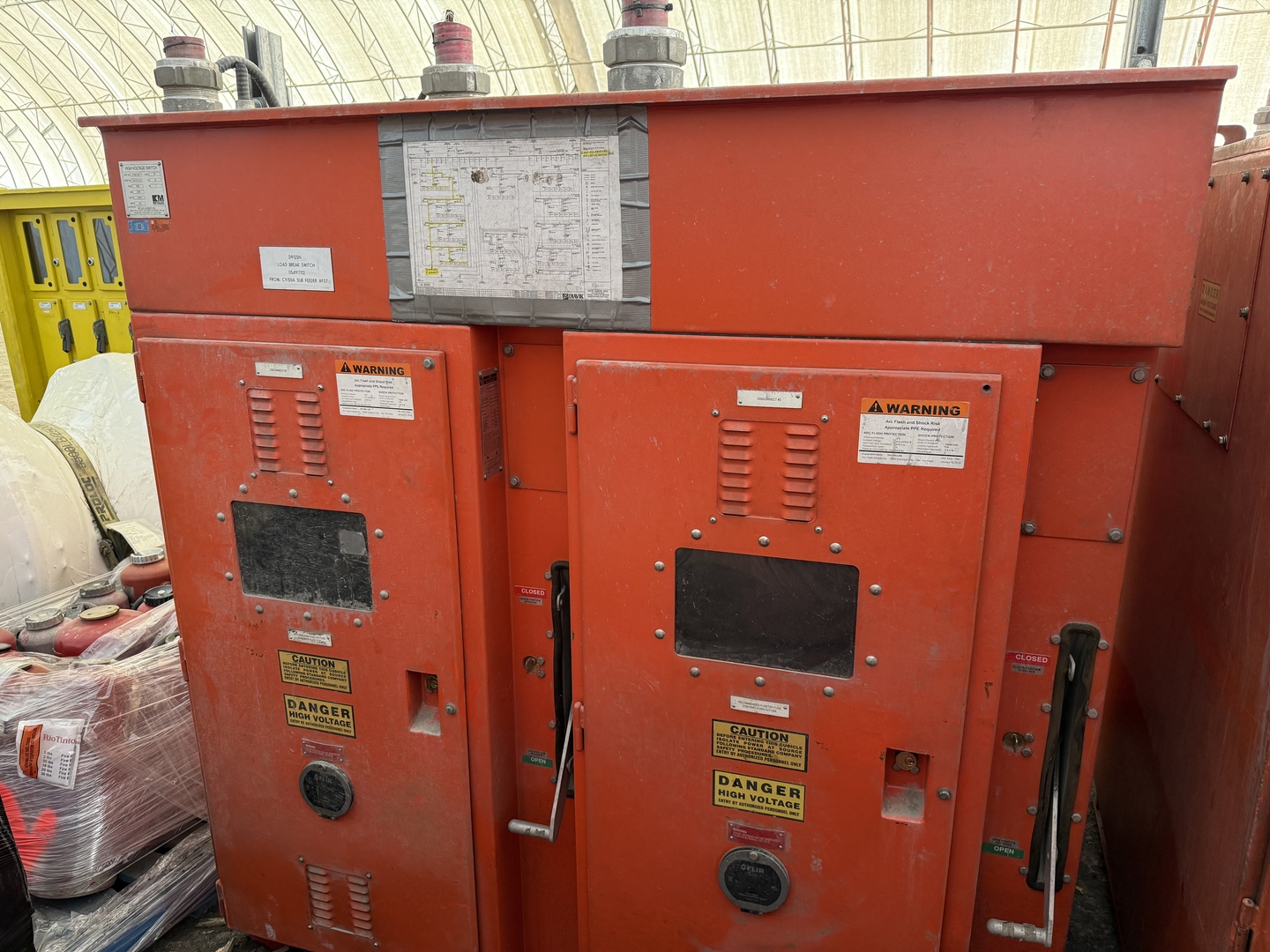 600 Amp. Metalec, Interruptor de carga, dos unidades, 13,800 Volts, 3PH, 2008