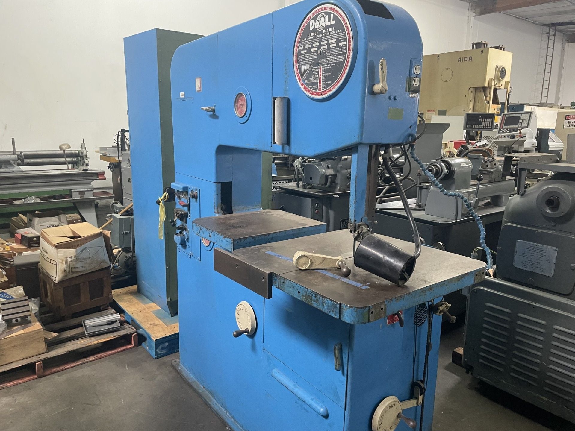 36" x 13" DoAll #3613-1, vertical band saw, 26" x 26" tilting table, 50-5200 FPM, 16" wheels, 1-1/2 HP, 220