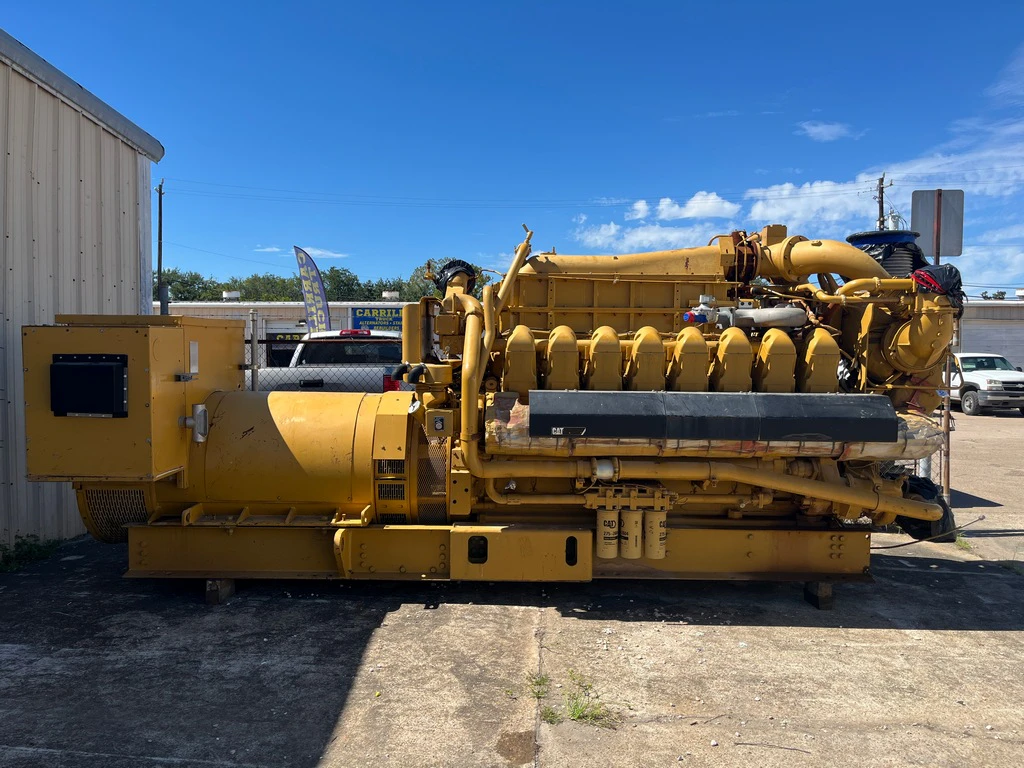 1600 KW Caterpillar #G3516C, Natural gas generator set, 480/277 Volts, 3-phase, 353 hours, 2311 HP @ 1800