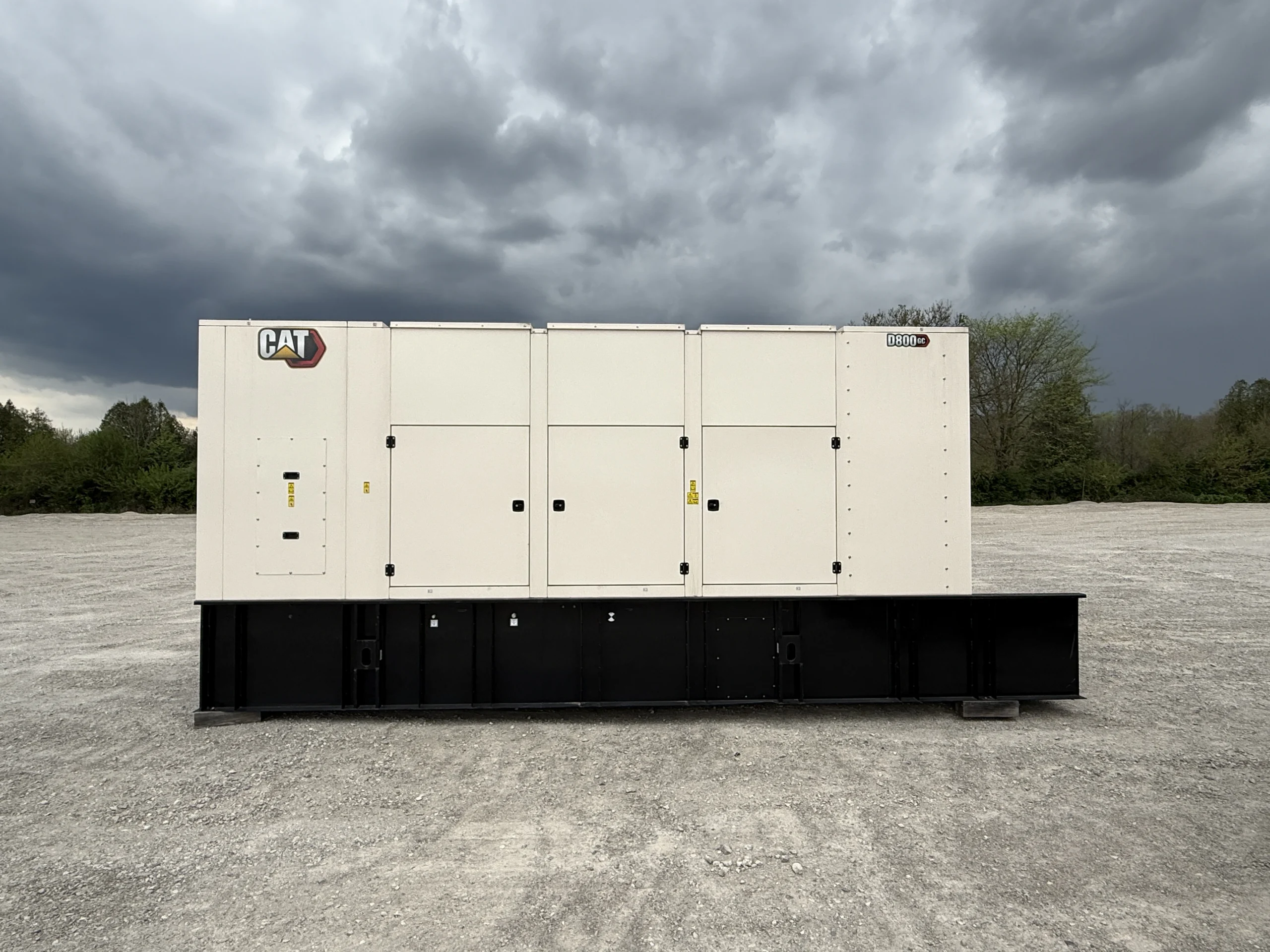 800 KW Caterpillar #D800-GC, diesel generator set, 480/277 Volts, 3-phase, 1214 HP, C27 engine, Tier 2, sound