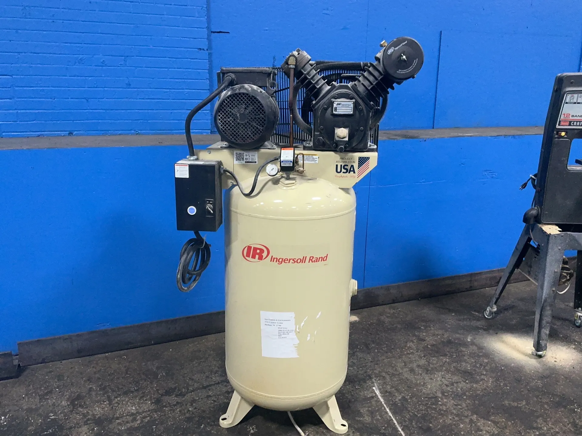 7.5 HP Ingersoll-Rand #2475N7.5-TSC, air compressor, 80 gallon tank, 175 psi, 3520 RPM, 32 A, 230 V., 1 phase