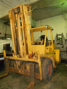 16000 lb. Caterpillar #T160, lift truck, LPG, 130" lift, pneumatic tires