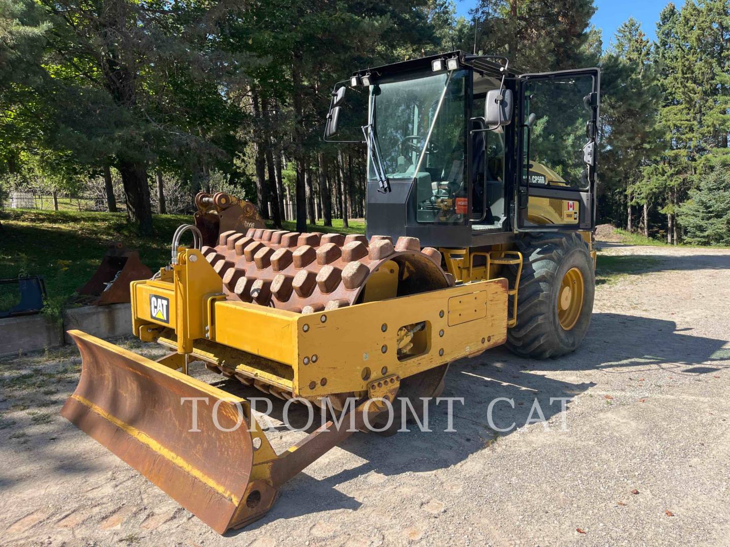 Caterpillar CP56B, Compactor, 1385 hours, S/N: 48500104, 2017