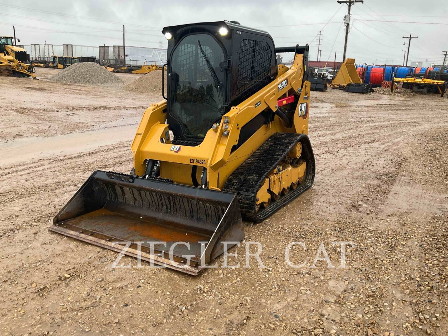 Caterpillar 259D3, 850 hours, S/N: CW930465, 2023