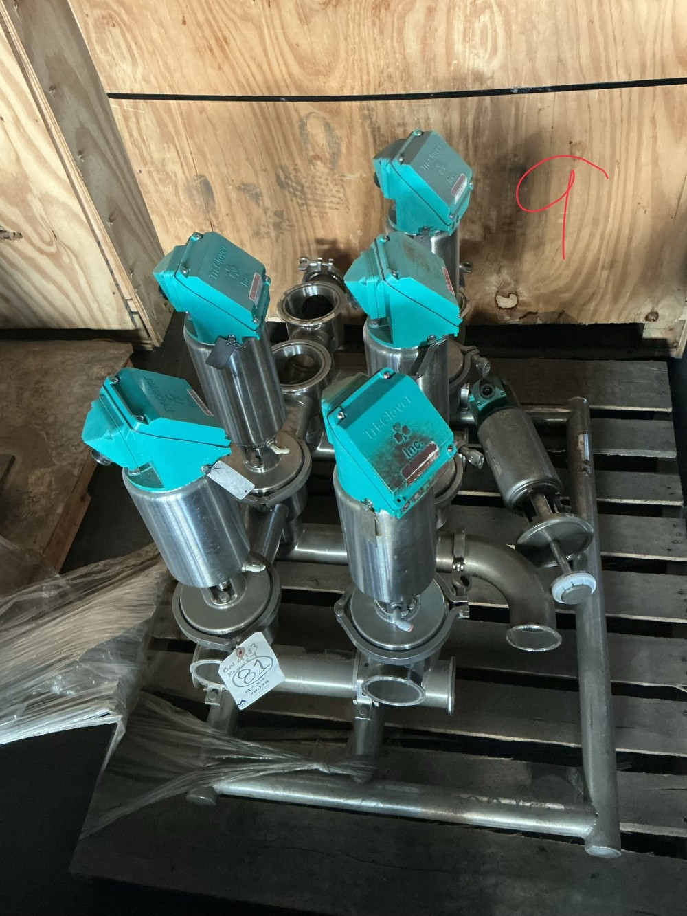 Stainless Steel sanitary process valves, pneumatically actuated valves, actuators and multi-valve manifold