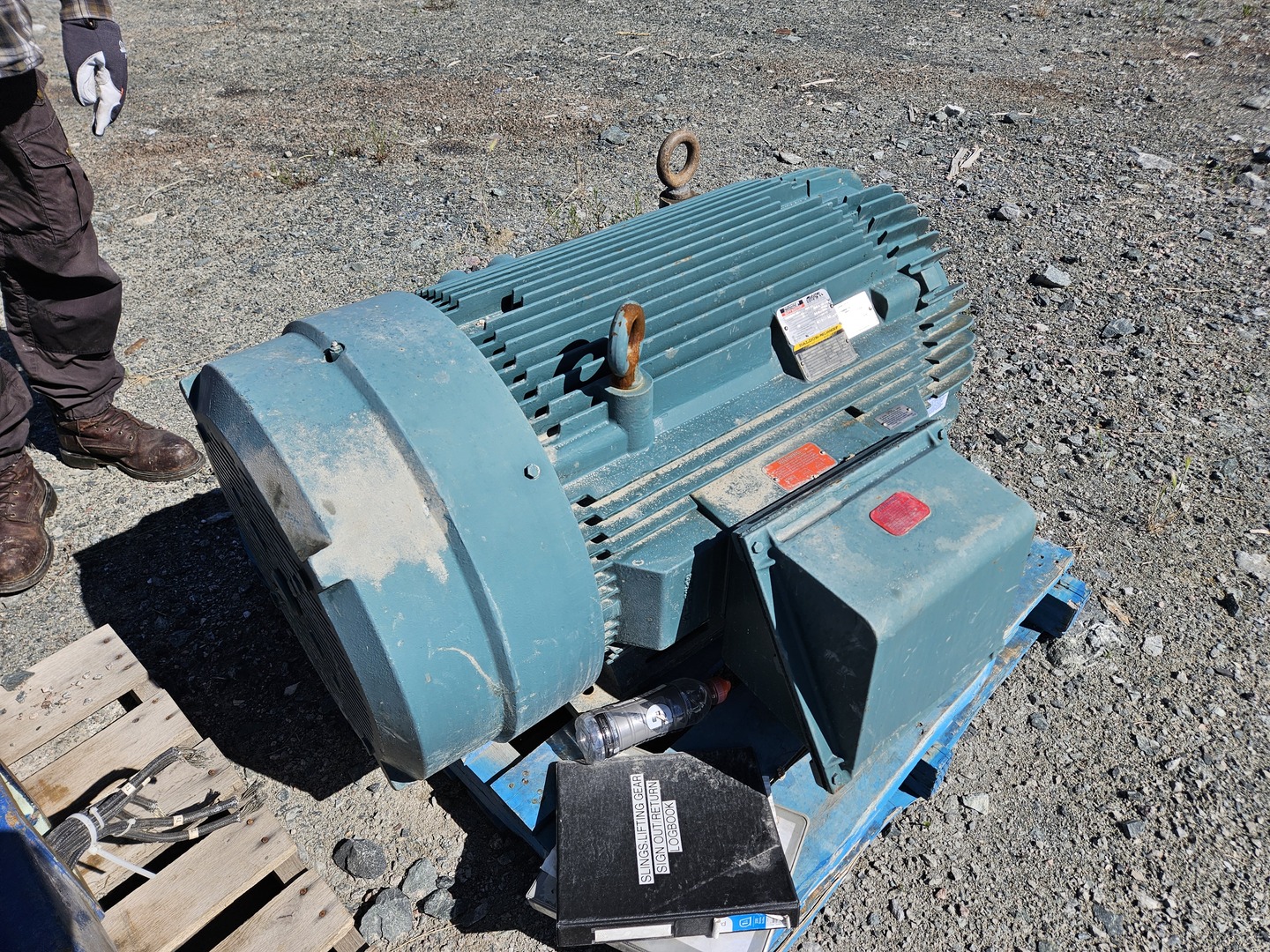 250 HP 1780 RPM Baldor #ECP84408TR-5, Super-E 841XL Electric Motor, Frame 449T, TEFC, severe duty, 217 amps