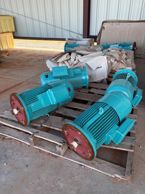 Liebherr, electric yaw motor, 3 phase, 400/690 V., unused (12 available)