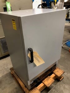 18" width x 21" H x 14" D Quincy #40GC, gravity convection oven, 450 Degrees , s/n G4-005946