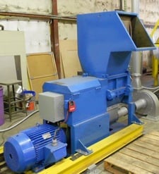 Wortek #XL-15, granulator, 30 HP, 21 fly knives, 4 bed knives, 3/8th screen hole, 3-7 blade size, used, 1984