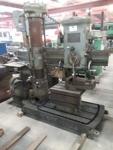 4' -10" Eastern, Radial Arm Drill, 700 RPM, 480 V.