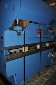 90 Ton, Chicago Dries & Krump #68L, 8' overall, 78" between housing, 3" stroke, 10" throat, 4" adj., 14.5"open