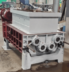 Untha #RS60, used grinder shredder, 4 shaft design, approx 56.69" x 33.85" cutting chamber, approx 2-3 TPH