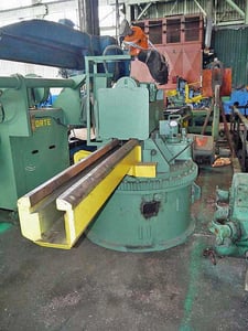 20000 lb. Yoder, 2-arm turnstile, 52.5" L arms, 16" ID, powered pushoff, manual rotation