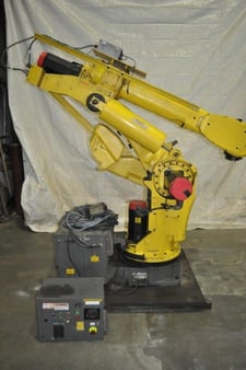 Fanuc, S-420iF, 6-Axis, 140 KG payload, RJ2 controller w/ Teach pendant, floor mount, 1999