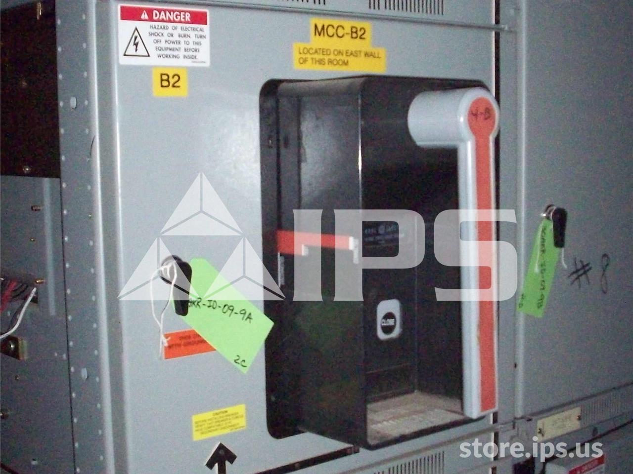 3200 Amps GE Akd-8 Indoor Switchgear 2-2000 Amps Tie, 2-800 Amps Feeder