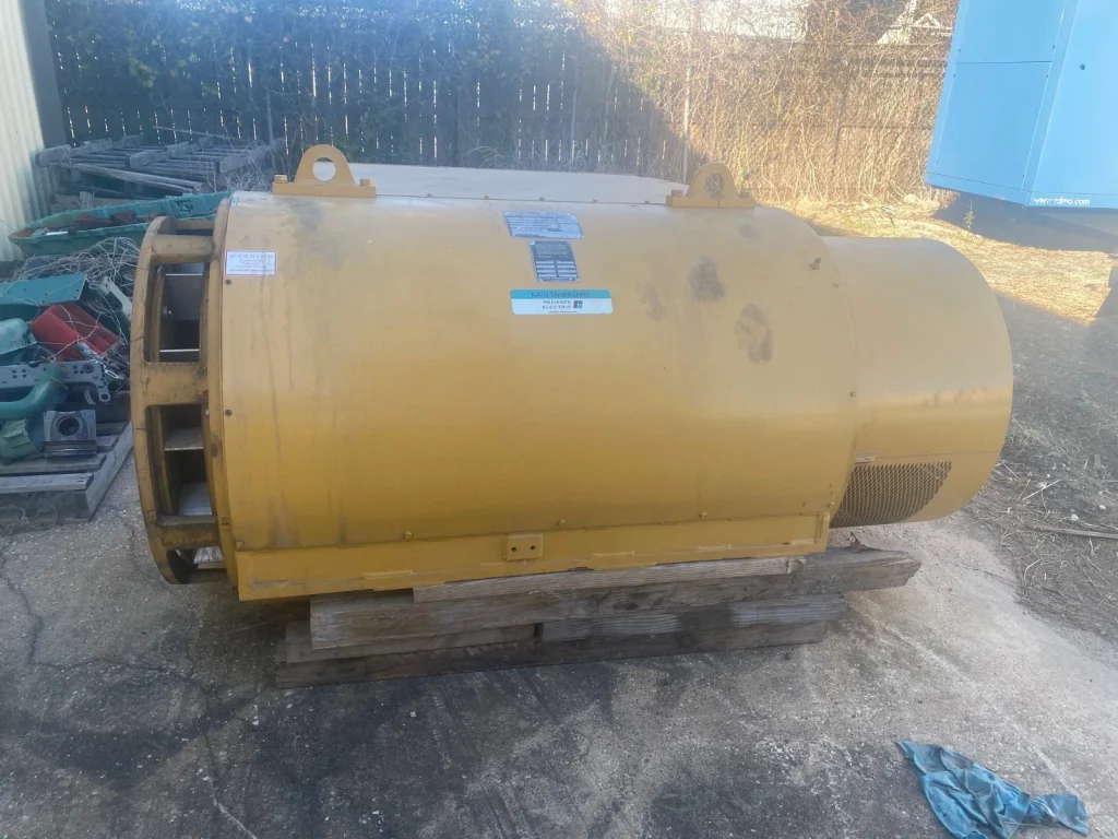 1500 KW, 1800 RPM, Kato, continuous, 2400/4160 Volts