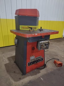 1/8" x 10" x 10" Comaca #EHN-260 Unipunch Hydraulic Notcher