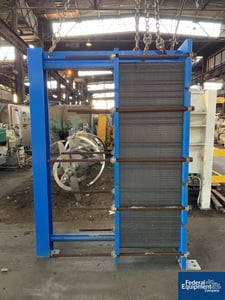 798 sq.ft., 150 psi shell, APV Paraflow #Q080DF-M-10, 141 Stainless Steel plates, 150 psi @ 300&deg;F, 4"