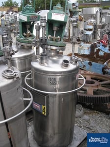 33 gallon Lipton receiver tank, Stainless Steel, 18" diameter x 28" straight side, dish top & bottom, 110