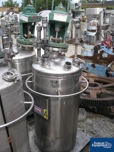 33 gallon Lipton receiver tank, Stainless Steel, 18" diameter x 28" straight side, dish top & bottom, 110